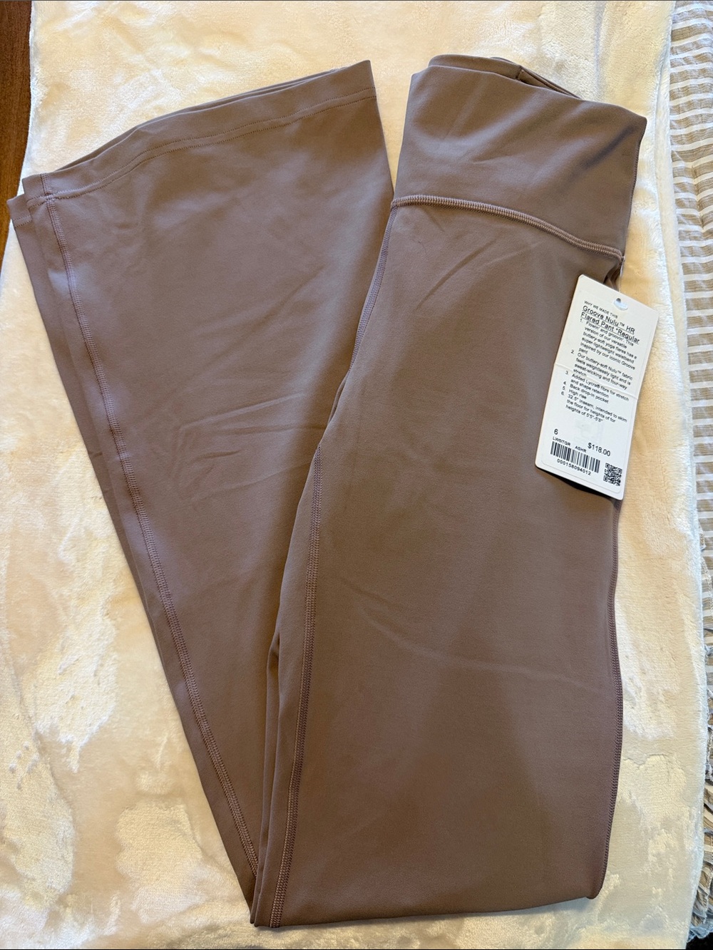 Lululemon Groove Nulu HR Flared Leggings